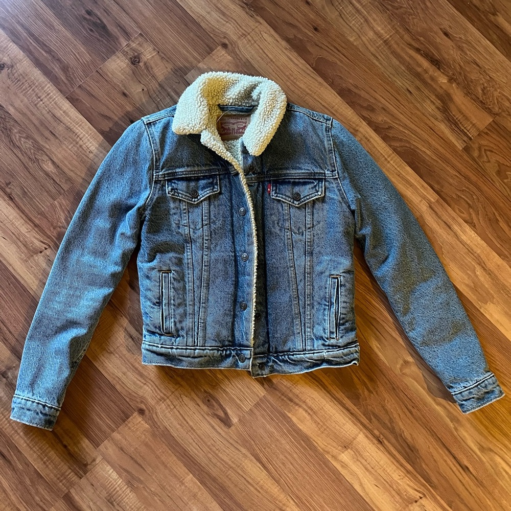 Levi's Denim Jacket with Cream Sherpa Collar